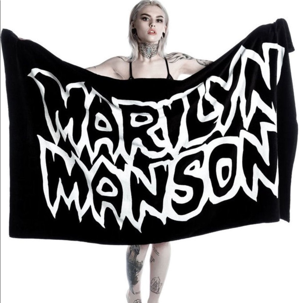 ❗️ISO❗️Marilyn Manson Killstar towel